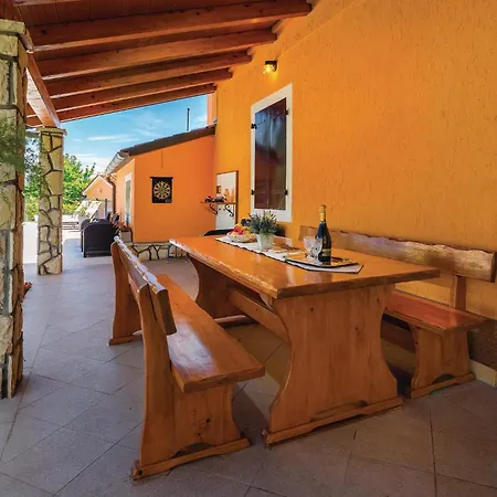 Stunning In With Kitchen Holiday home Sumber
