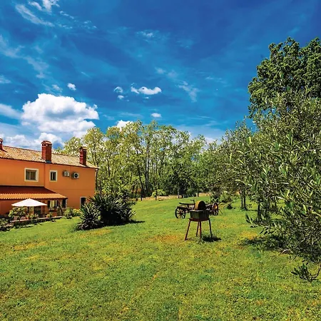 Stunning In With Kitchen Holiday home Sumber